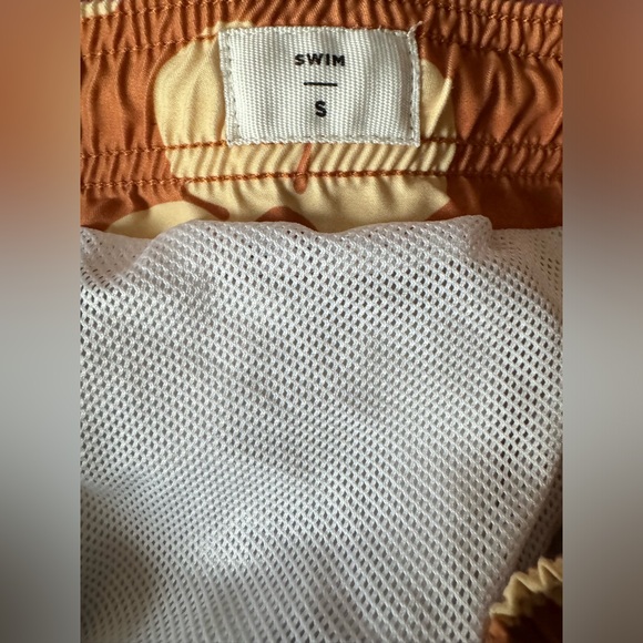 EUC - PacSun Bahama Floral 17" Swim Trunks SOLD OUT online * Smoke Free Home* - Picture 3 of 7